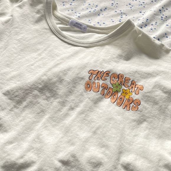 WORN ONCE! Women’s ardene cropped graphic tee - Picture 3 of 3